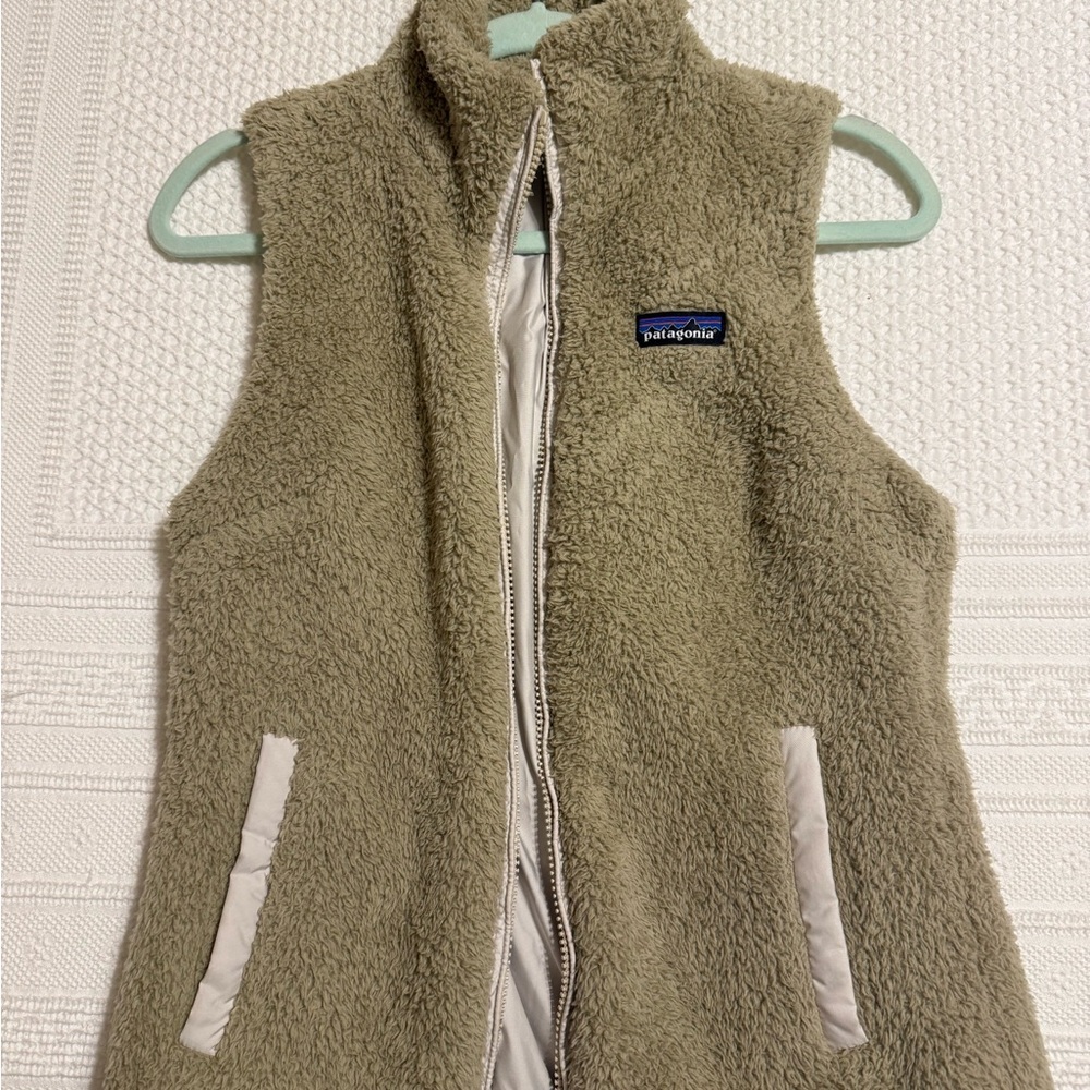 Patagonia Women's Fleece Vest in Tan